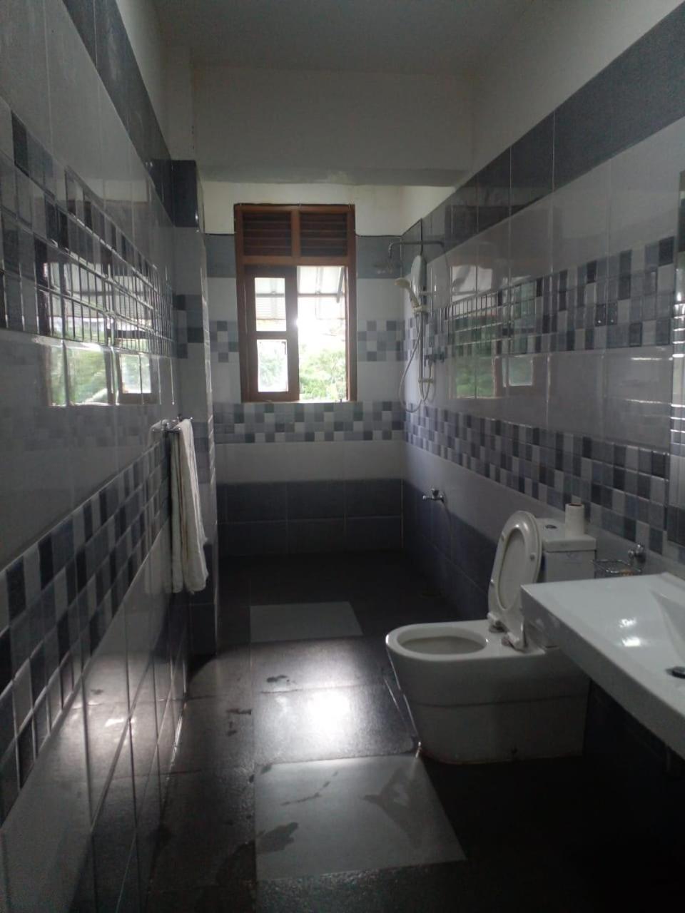 Heritage Eco Resort Kelaniya Extérieur photo